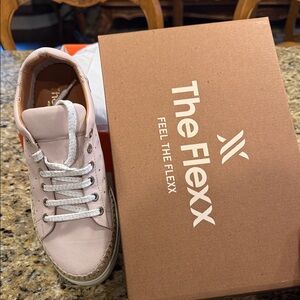 The Flexx Women's Blush Pink Sneakers